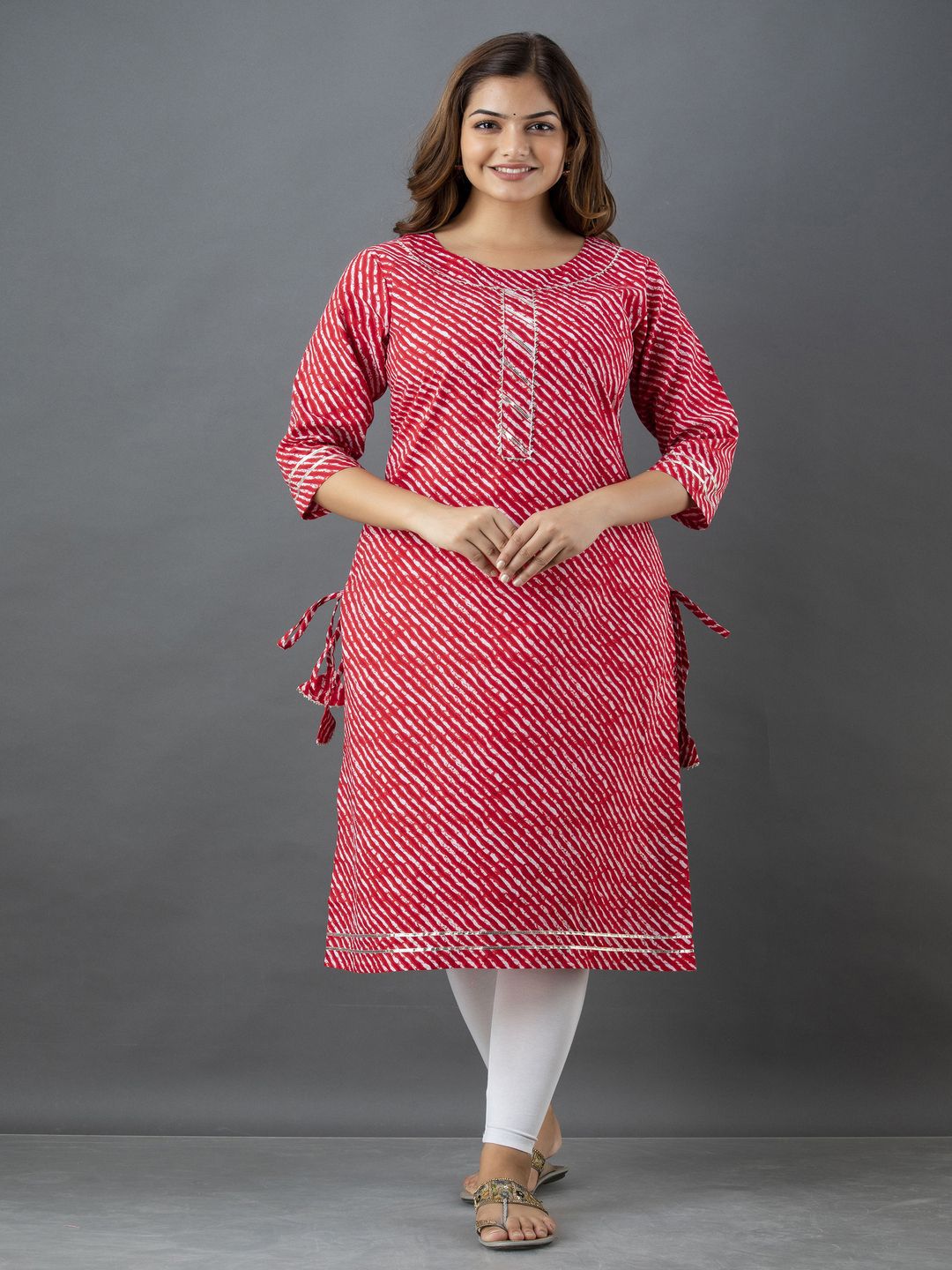 ROPADEMODA Women Leheriya Printed Round Neck Regular Straight Thread Work Kurta