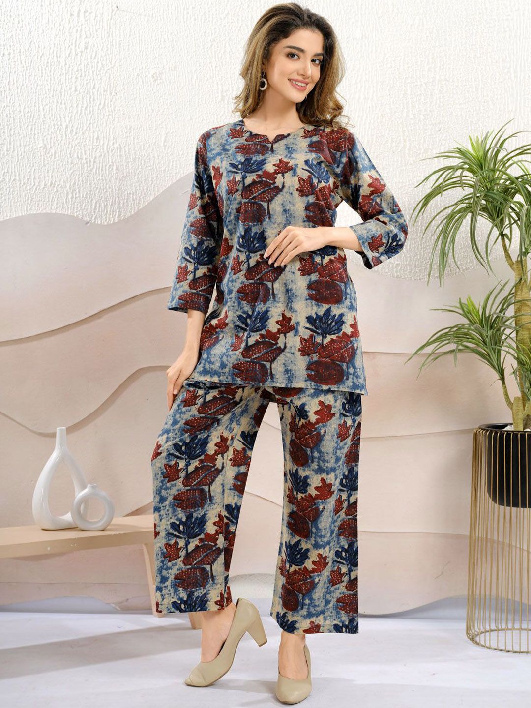 NIGHT FLOSS Floral Printed Pure Cotton Round Neck Top With Palazzos Co-Ords