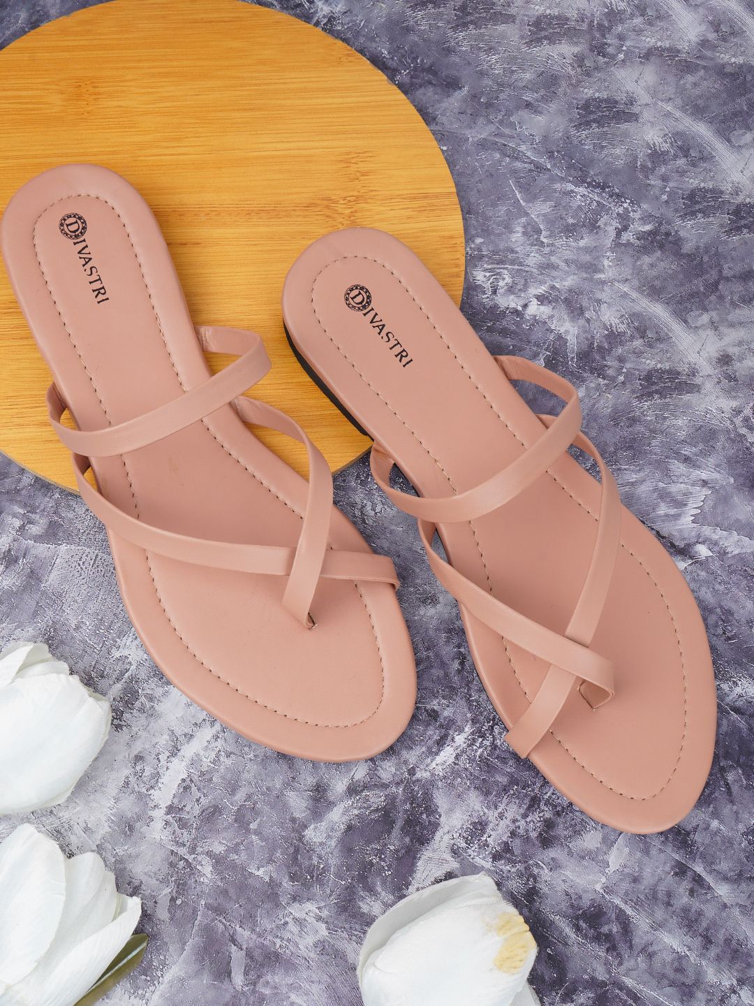 DIVASTRI Women Solid Regular Open Toe Flats