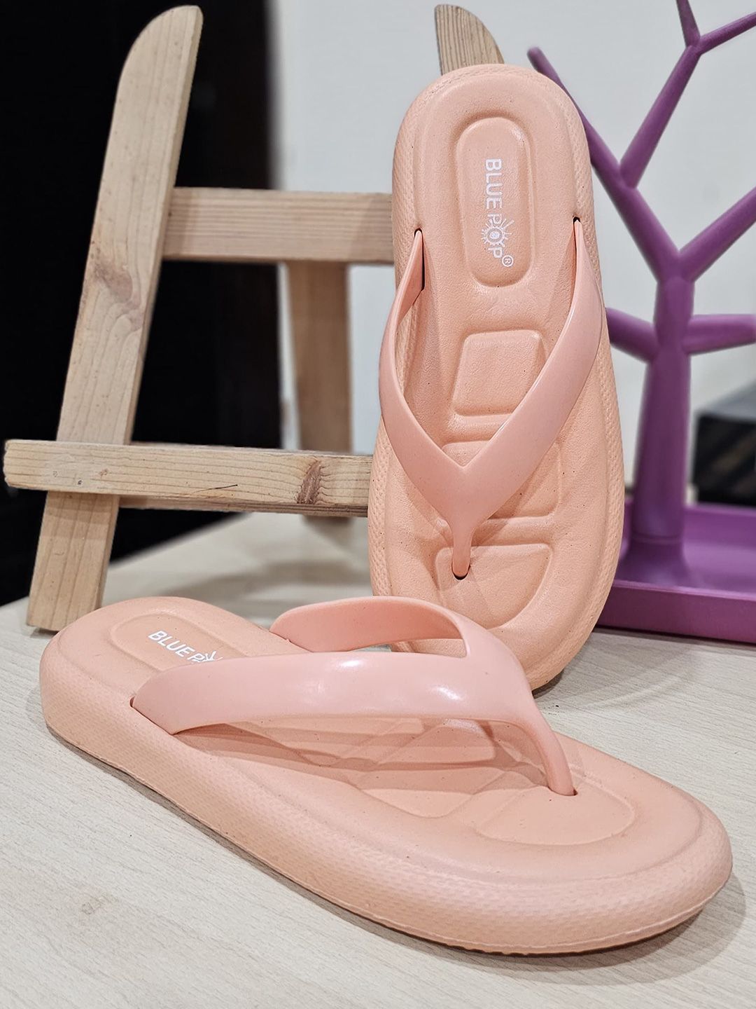 blue pop Women Rubber Thong Flip-Flops