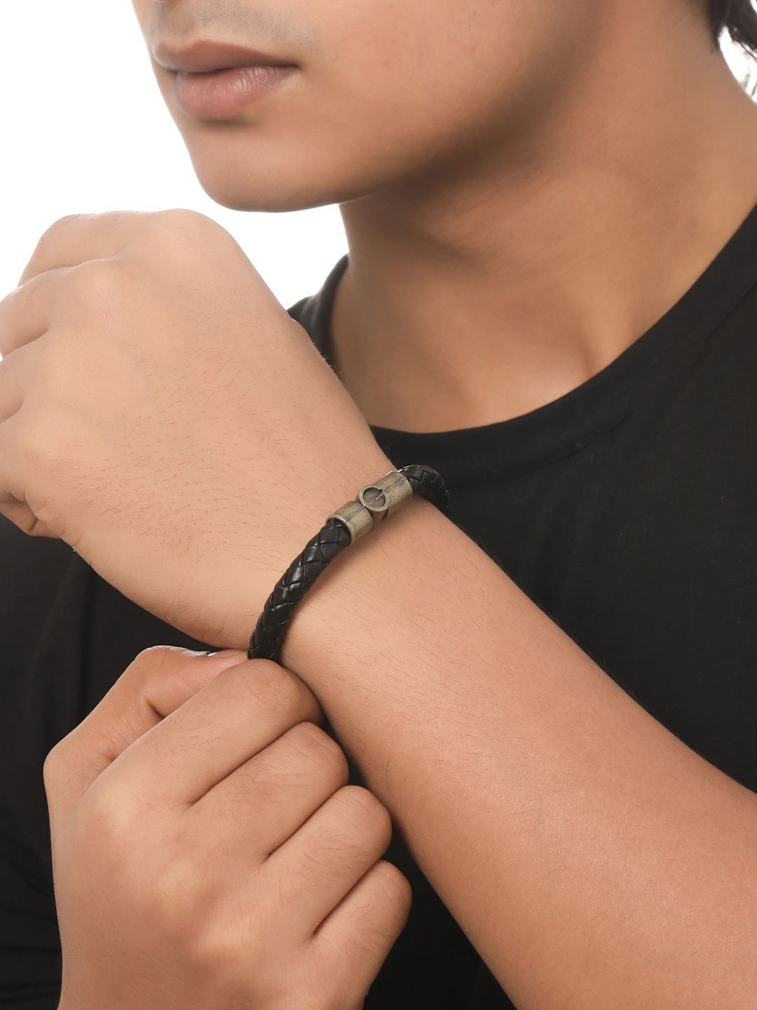 Roadster Men Black Leather Bracelet
