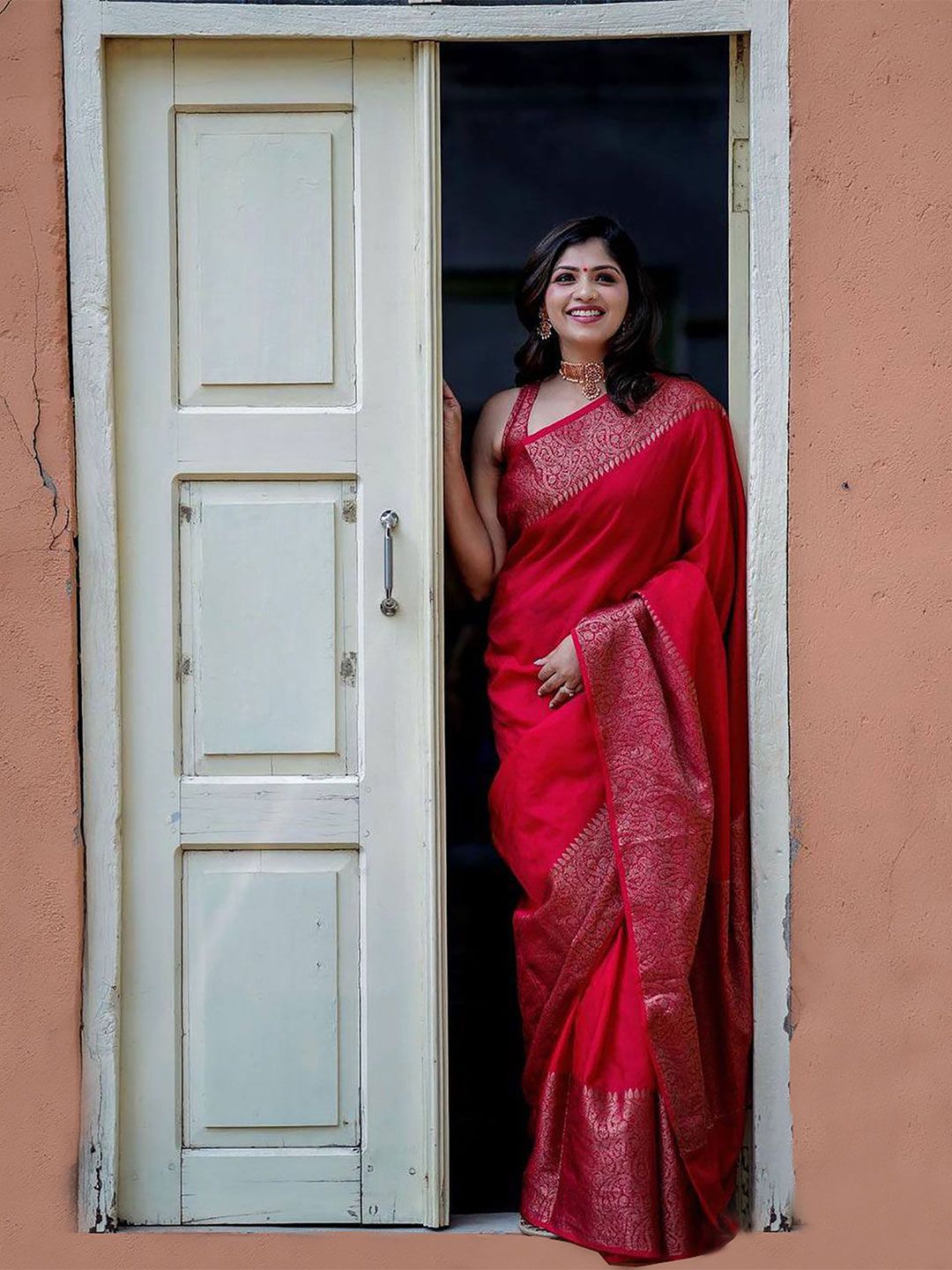AMRUTKALA SAREES Solid Zari Woven Design Silk Blend Banarasi Saree