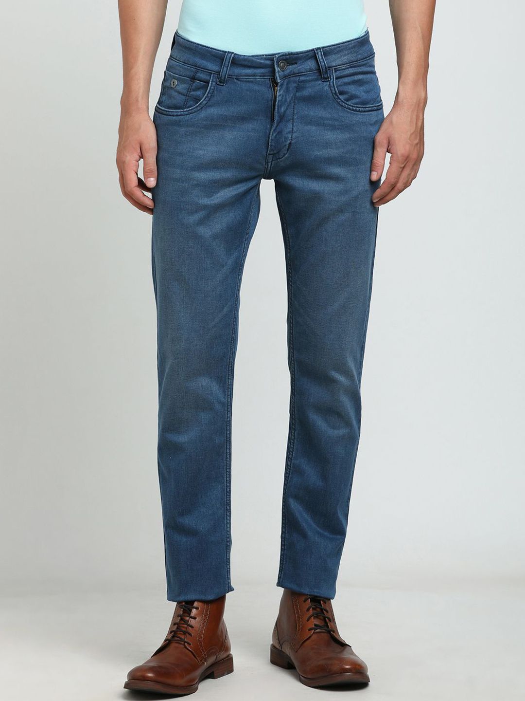 Turtle Men Narrow Tapered Fit Mid-Rise Stretchable Jeans