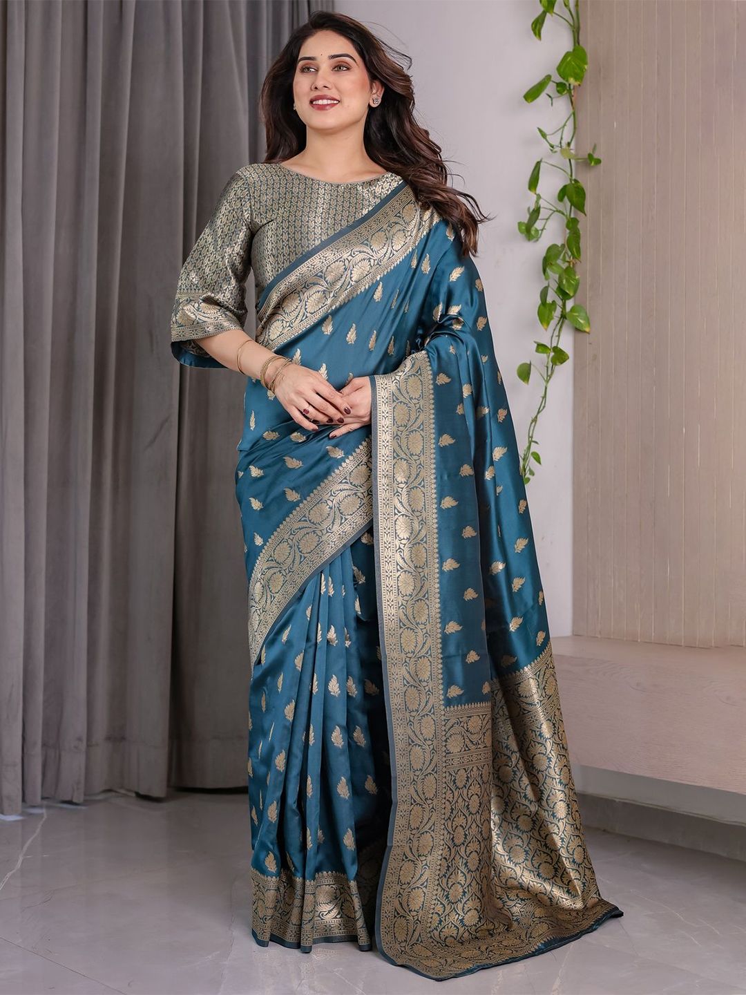 ALMAARI FASHION Woven Design Zari Kanjeevaram Saree