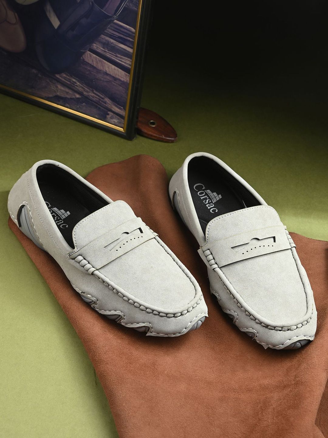 Corsac Men Solid Round Toe Driving Shoes