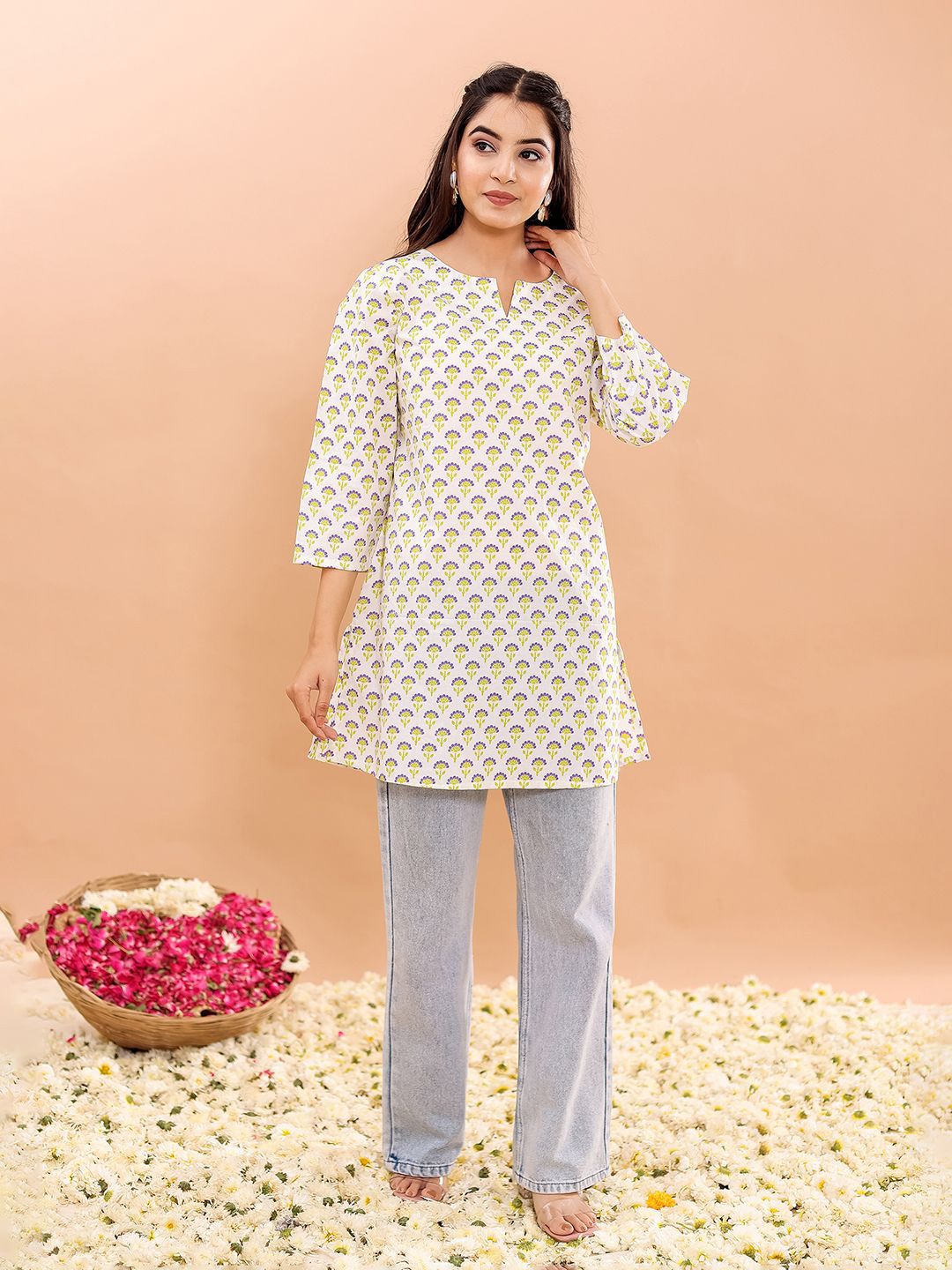 Chandbaali Women Floral Printed Pure Cotton Kurti