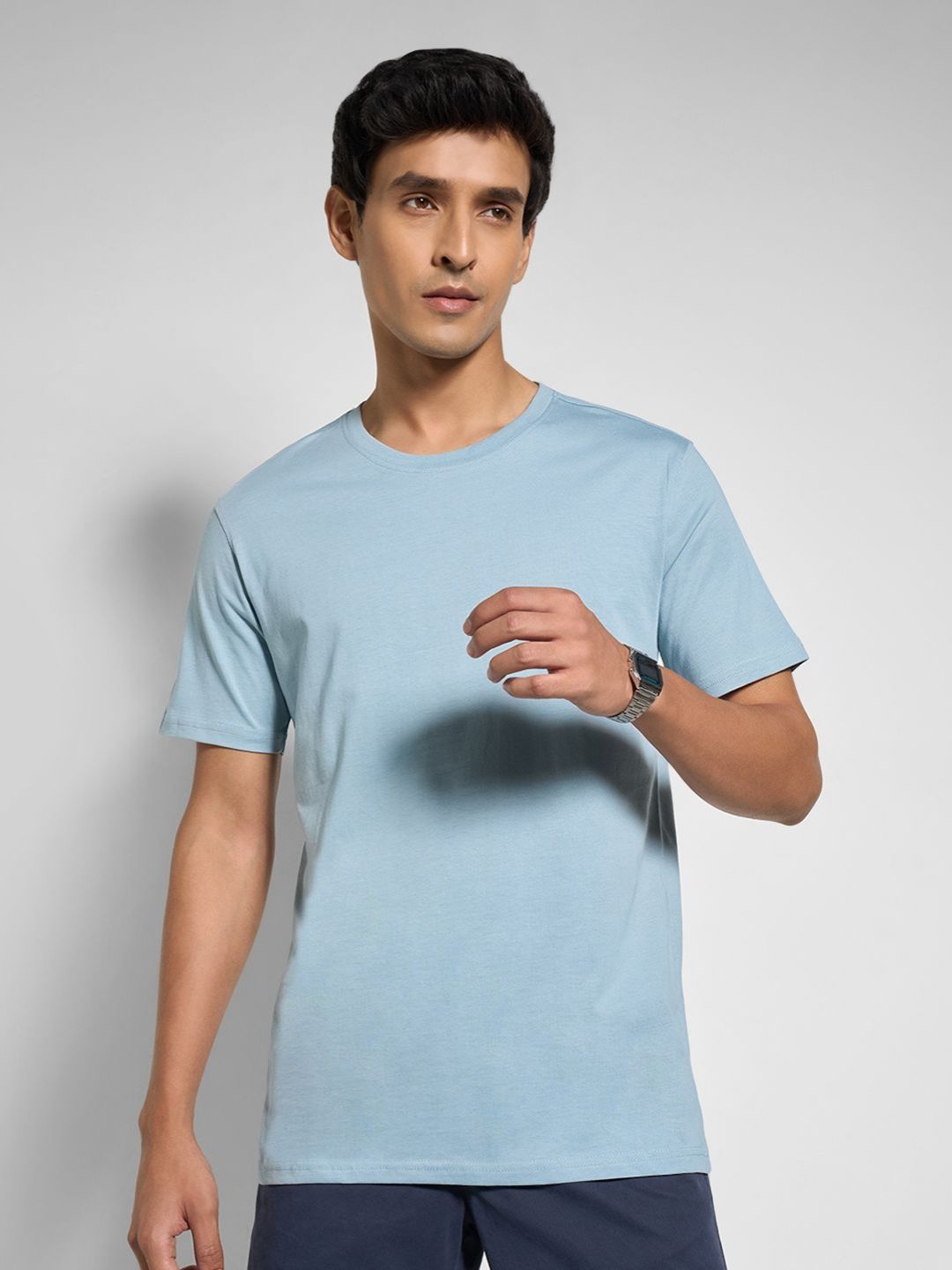 Peregrine by Pantaloons Men Solid Round Neck Pure Cotton T-shirt