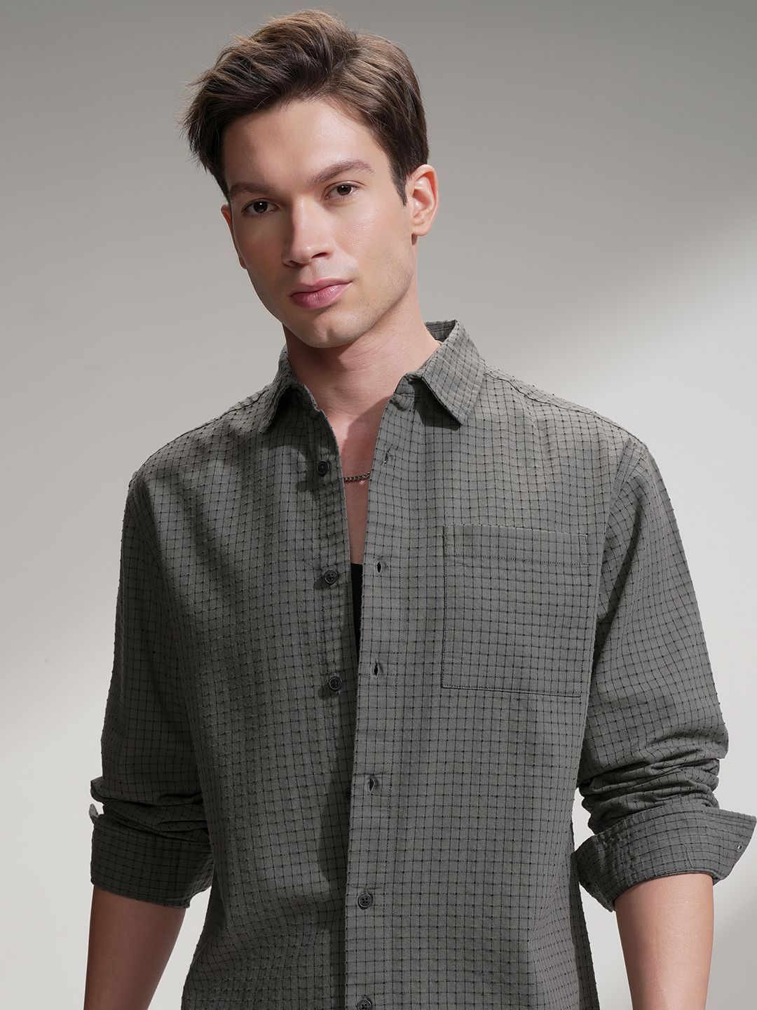 HIGHLANDER Checked Textured Cutaway Collar Cotton Relaxed Fit Shirt