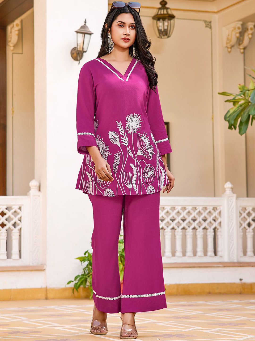 VIBE VISION Embroidered V-Neck Tunic & Trousers
