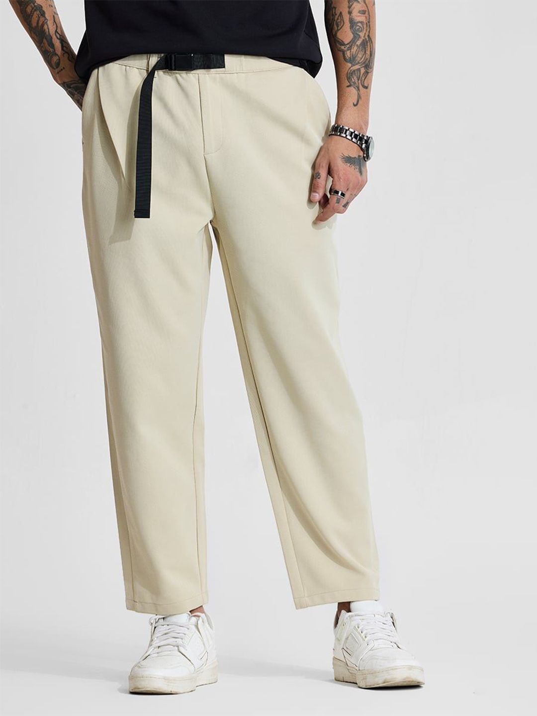 Snitch Men Cream Relaxed Fit Trousers