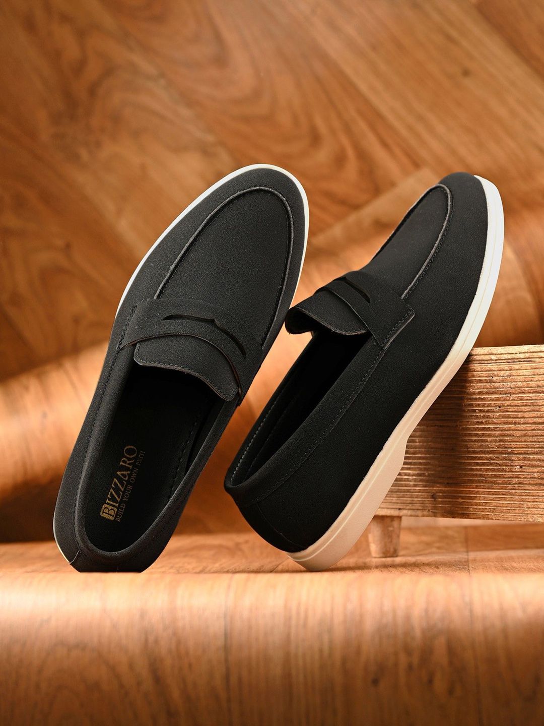 BIZZARO Men Sneakers