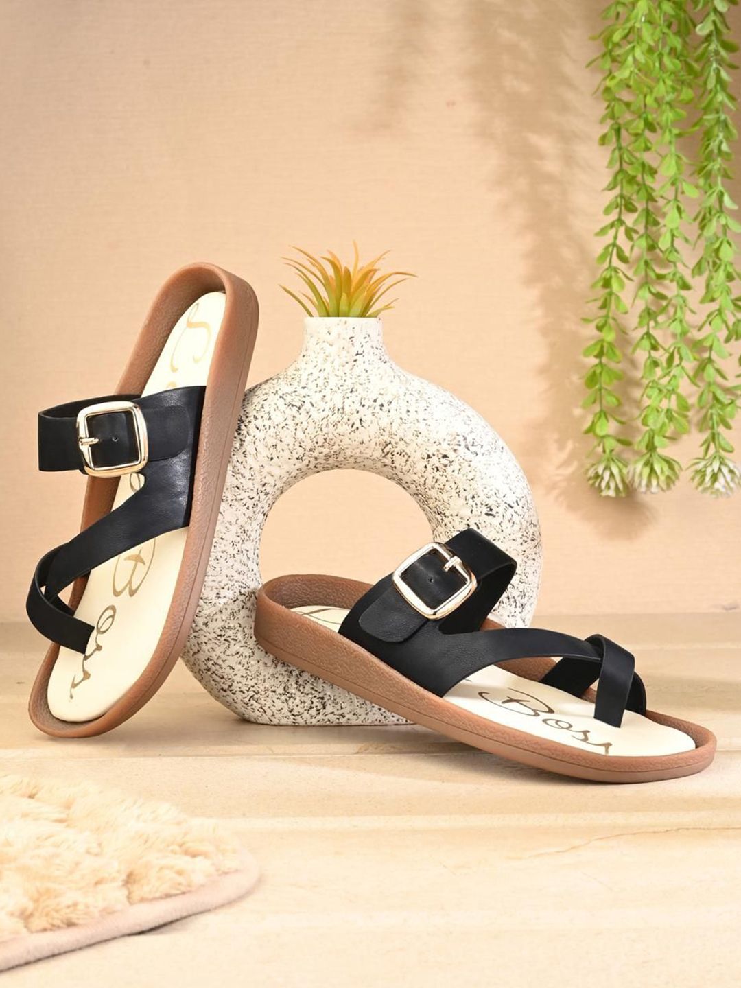 Egoss Women One Toe Leather Flats