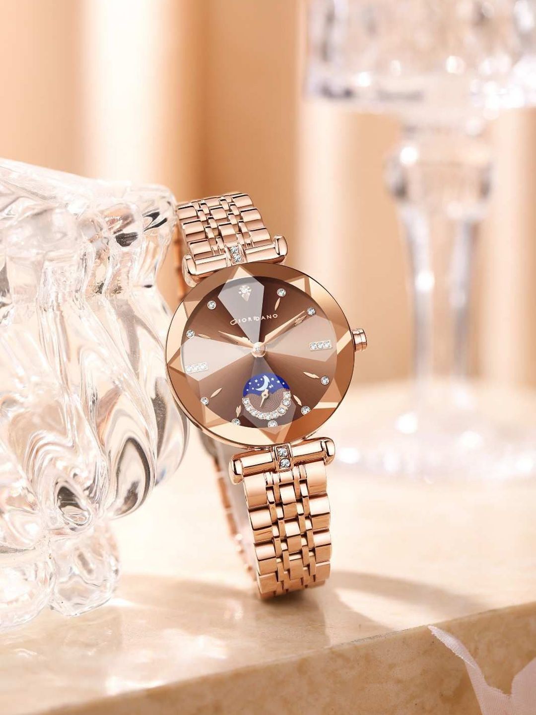 GIORDANO Women Embellished Dial Bracelet Style Straps Analogue Watch GZ-60094-11