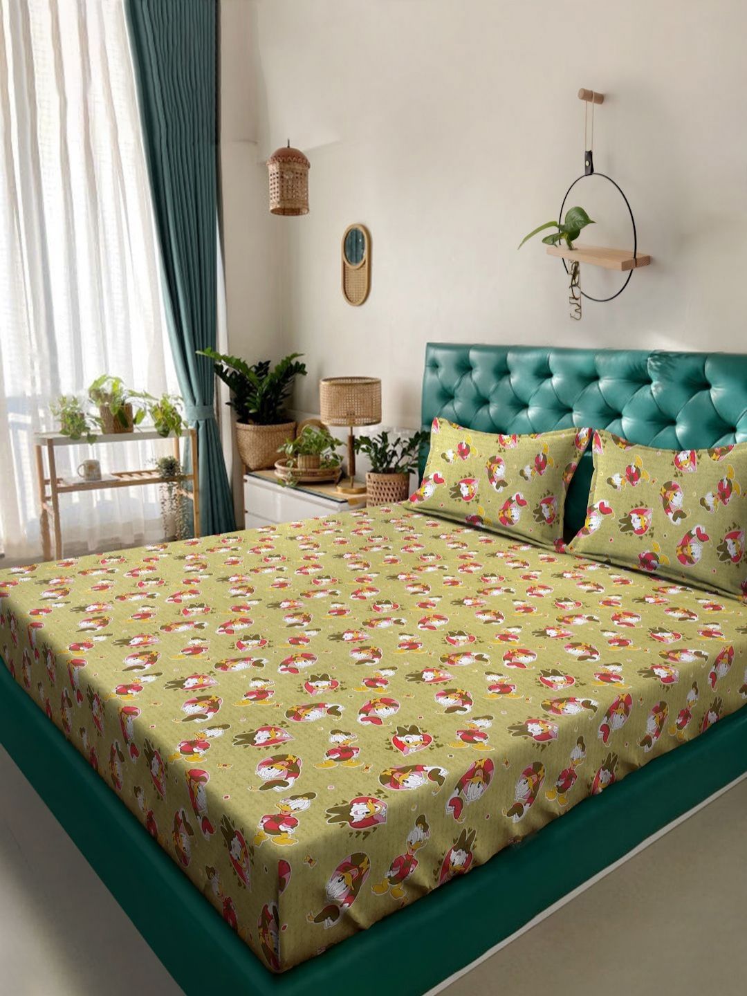 KLOTTHE Green Cartoon Characters Pure Cotton 400 TC King Superfine Bedsheet with 2 Pillow Covers-98 x 89 inches