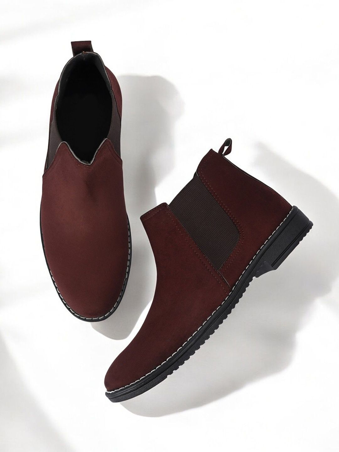 The Roadster Lifestyle Co Men 
Chelsea Boots
