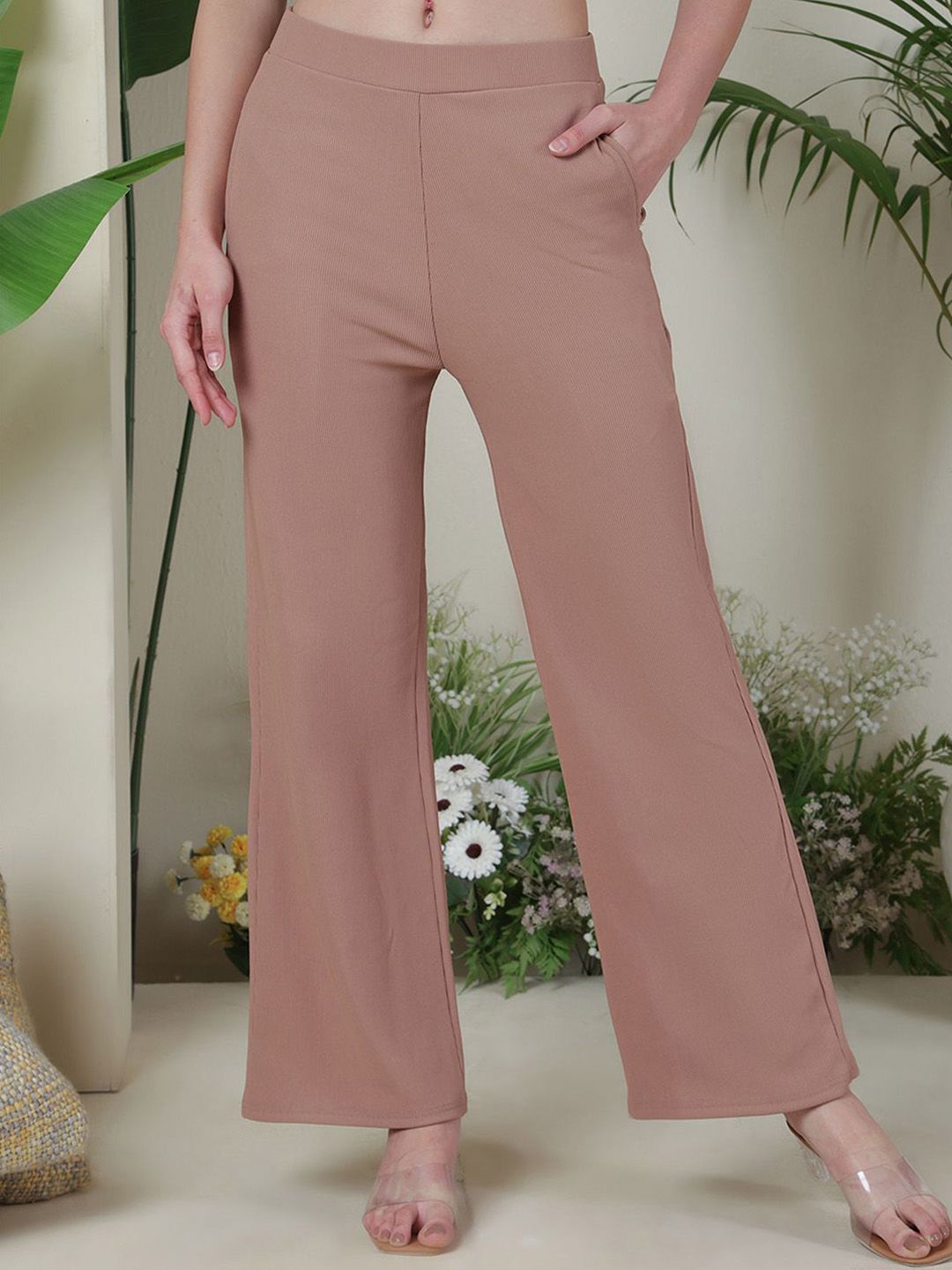 Selvia Women Solid Regular Fit Mid-Rise  Regular Trousers