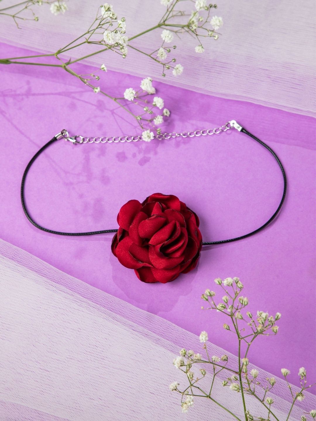 Niscka Floral Shaped Minimal Necklace