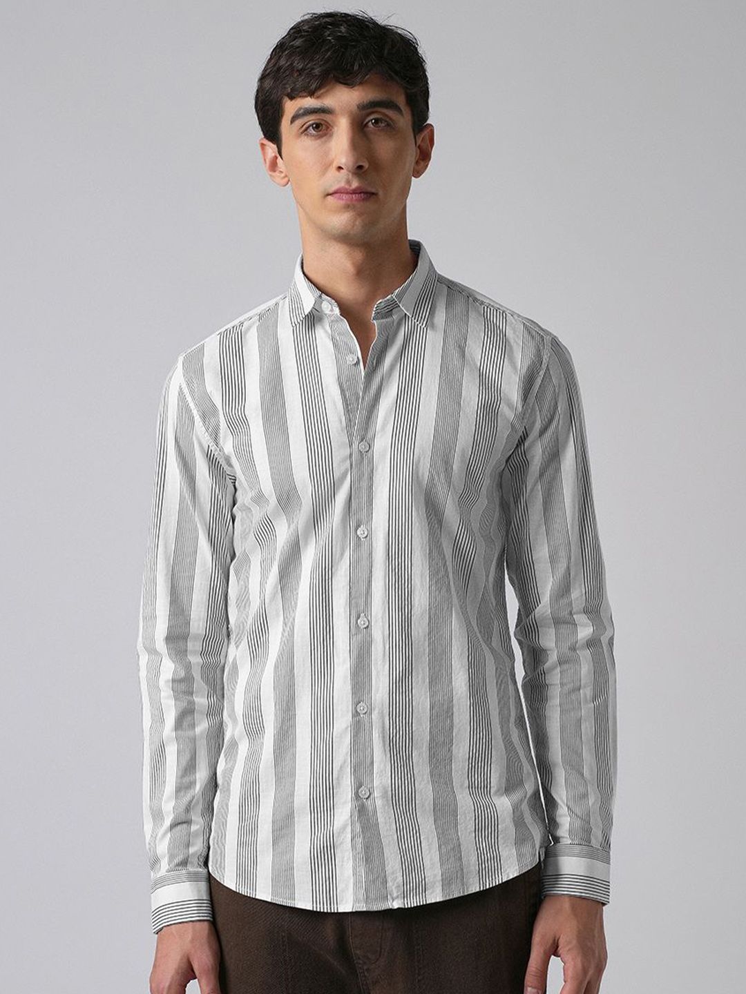Banana Club White Vertical Pin Stripe Cotton/Linen Shirt