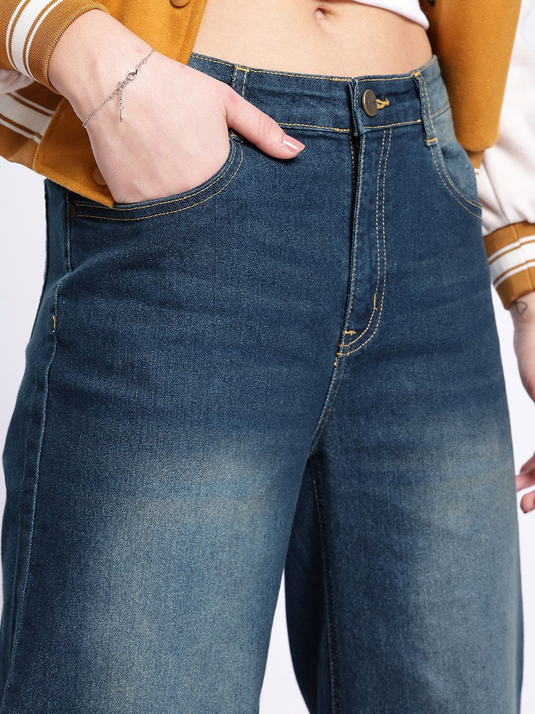 Women Wide Leg Faded Stretchable Jeans 3