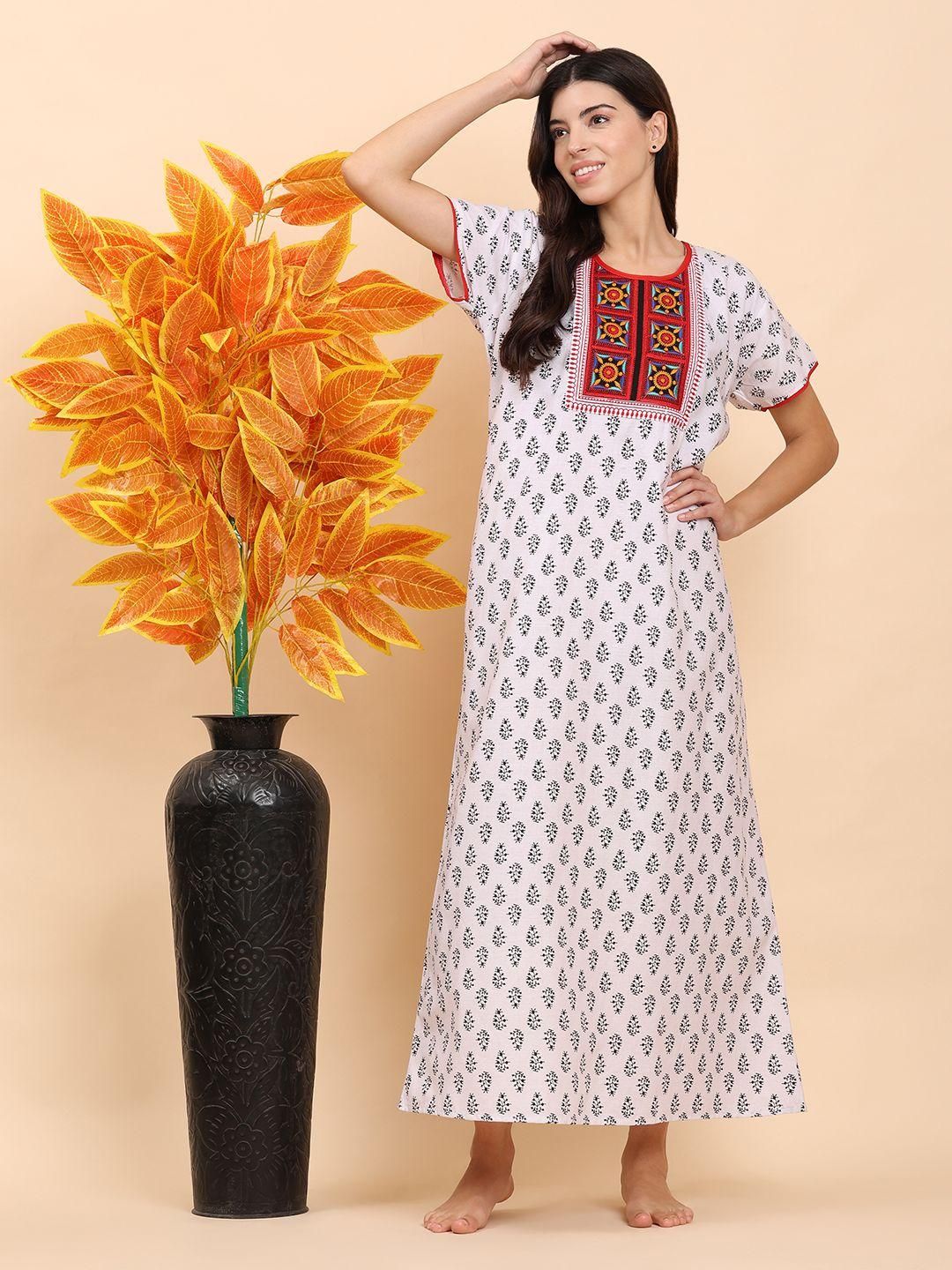 TRUNDZ White Pure Cotton Maxi Printed Nightdress