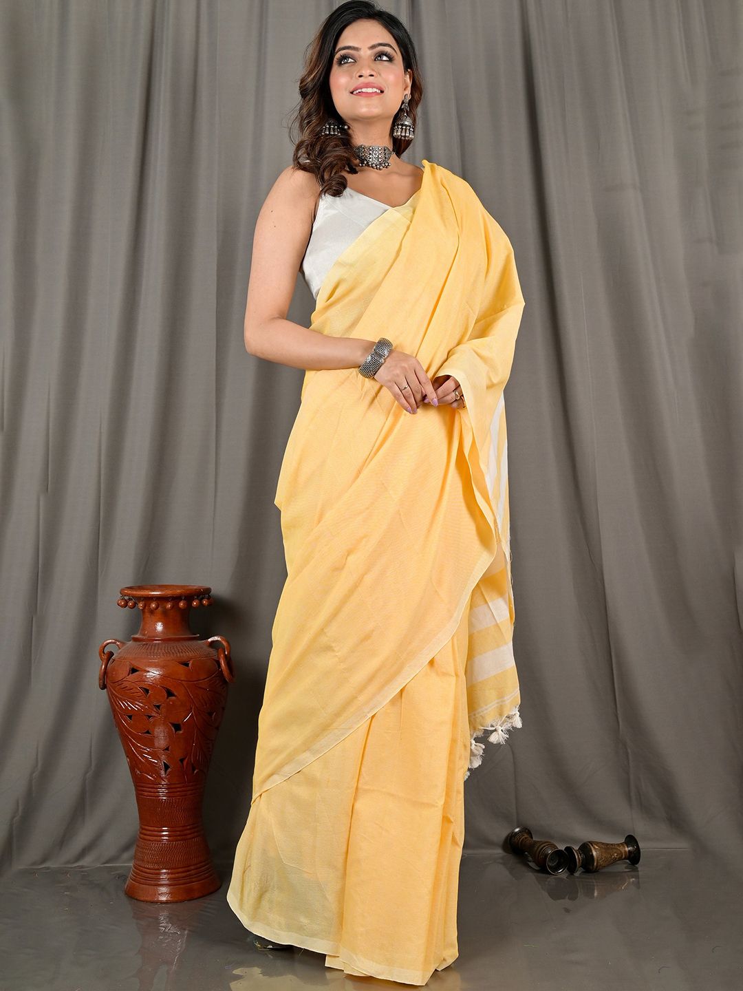 PuJoy Striped Pure Cotton Taant Saree