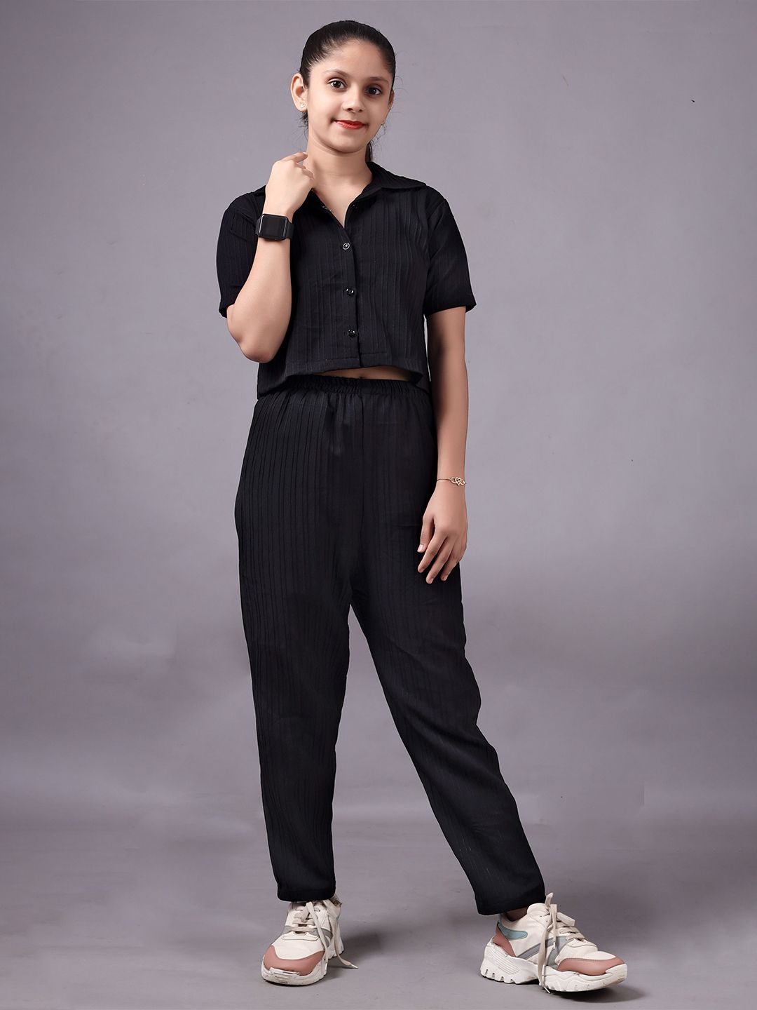 kachhot Girls Self Design Top with Trousers