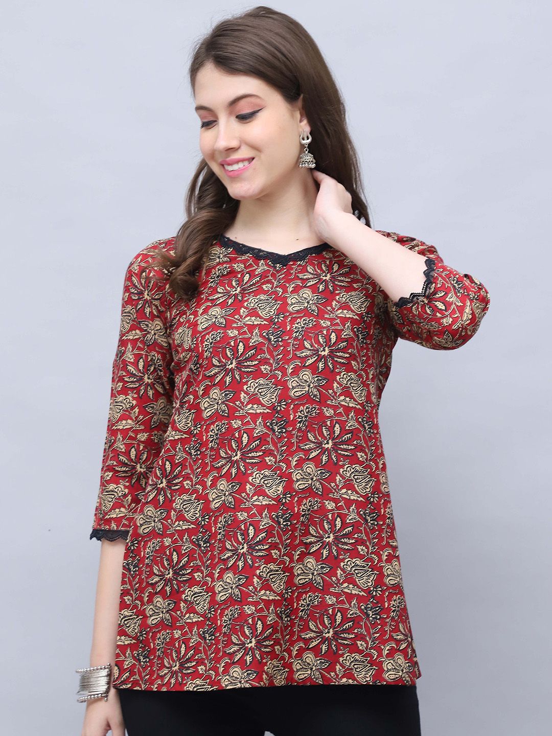 Rajnandini Women Floral Printed Kurta