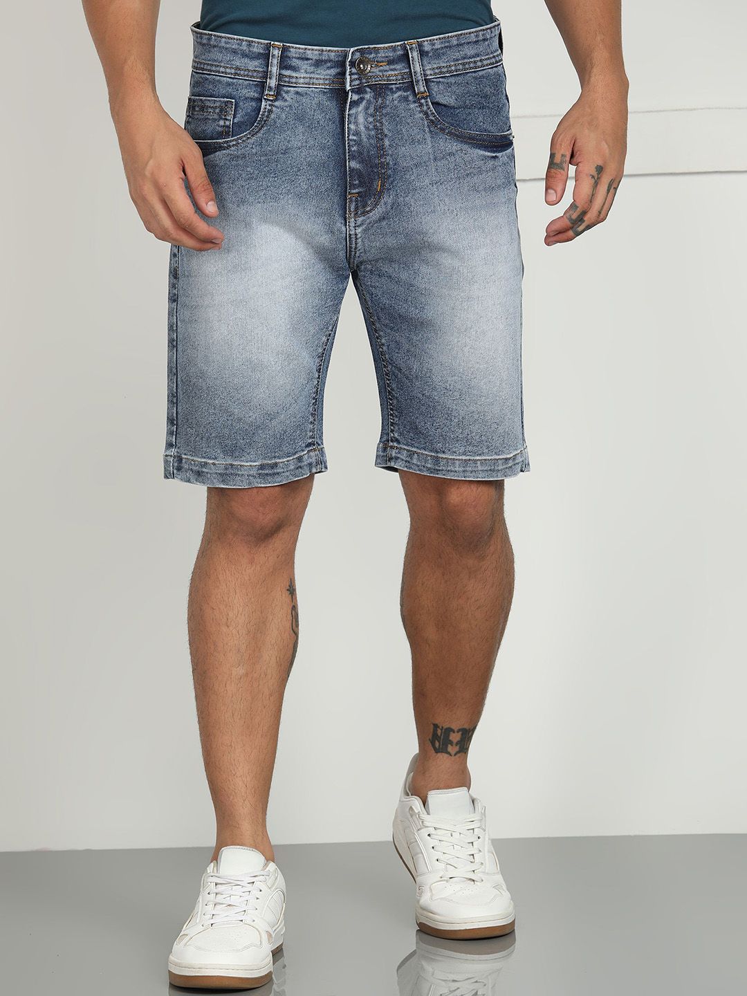 DENIMLOOK Men Solid Denim Shorts