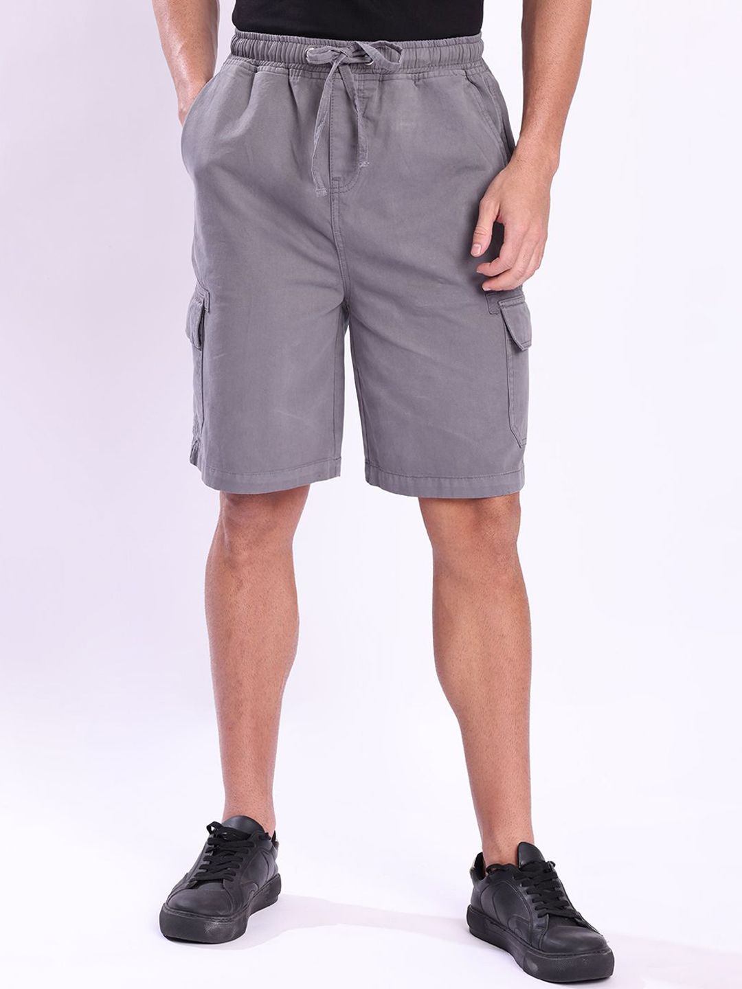 Bene Kleed Men Grey Baggy Mid-Rise Cotton Cargo Shorts