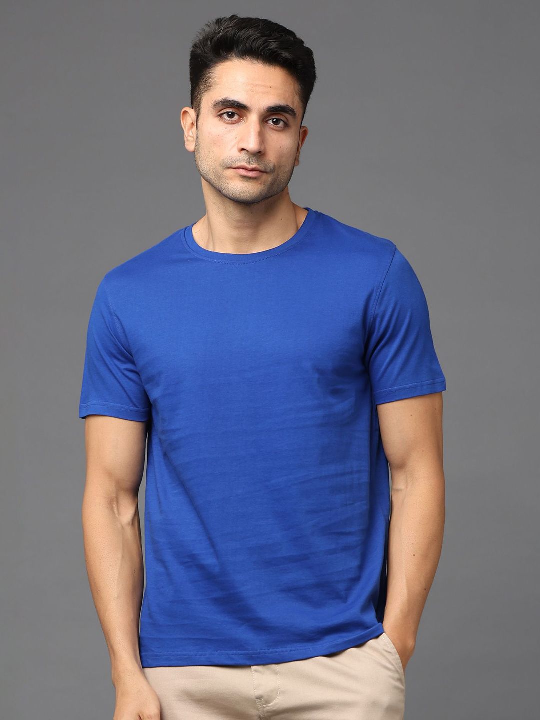 SHOWKEY Men Round Neck Cotton T-shirt