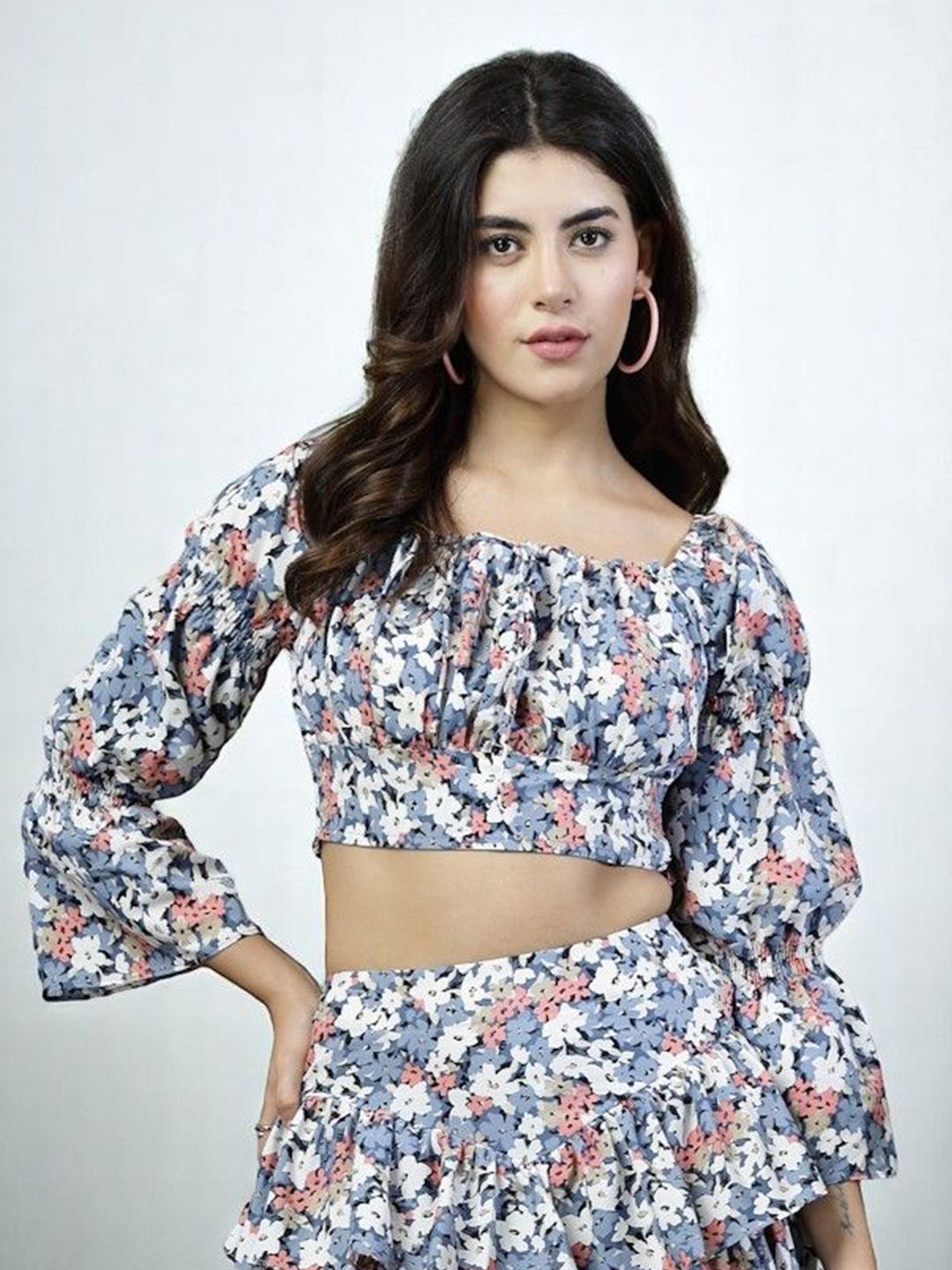 OOMPH! FACTOR Women Floral Printed Crepe Blouson Crop Top