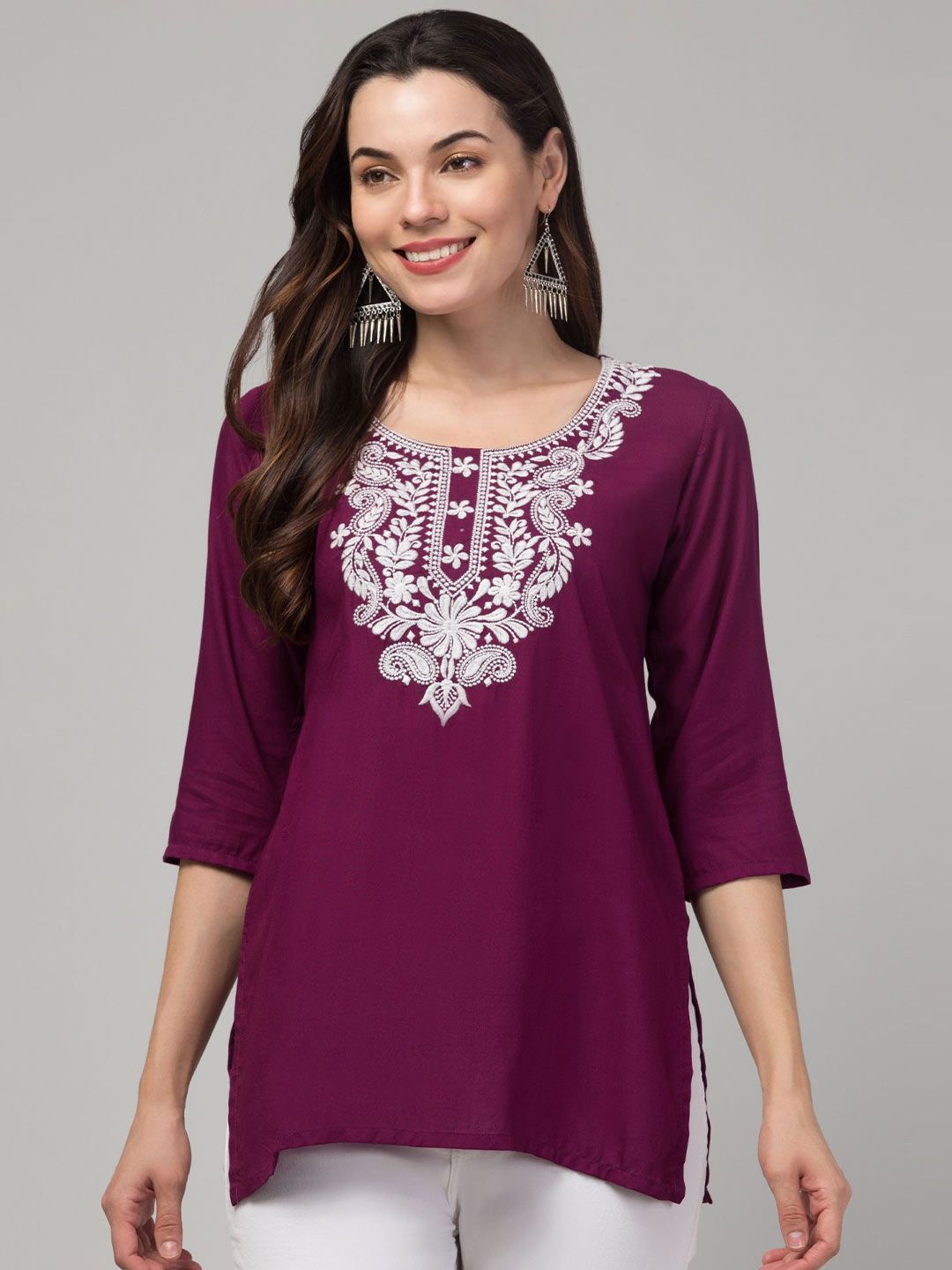 CROWN KING Women Embroidered Kurti