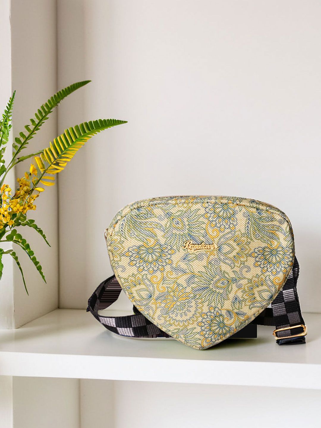 Buy BANDICOOT Printed Structured Sling Bag With Fringed -  - Accessories for Women