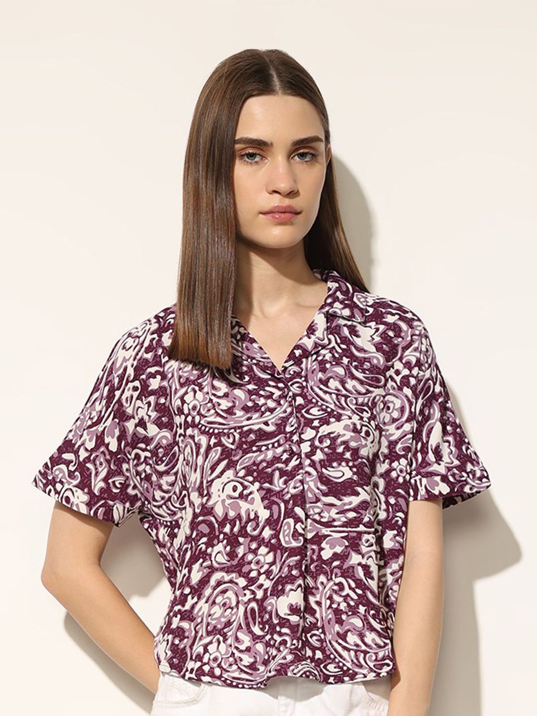 ONLY Abstract Printed Shirt Collar Top