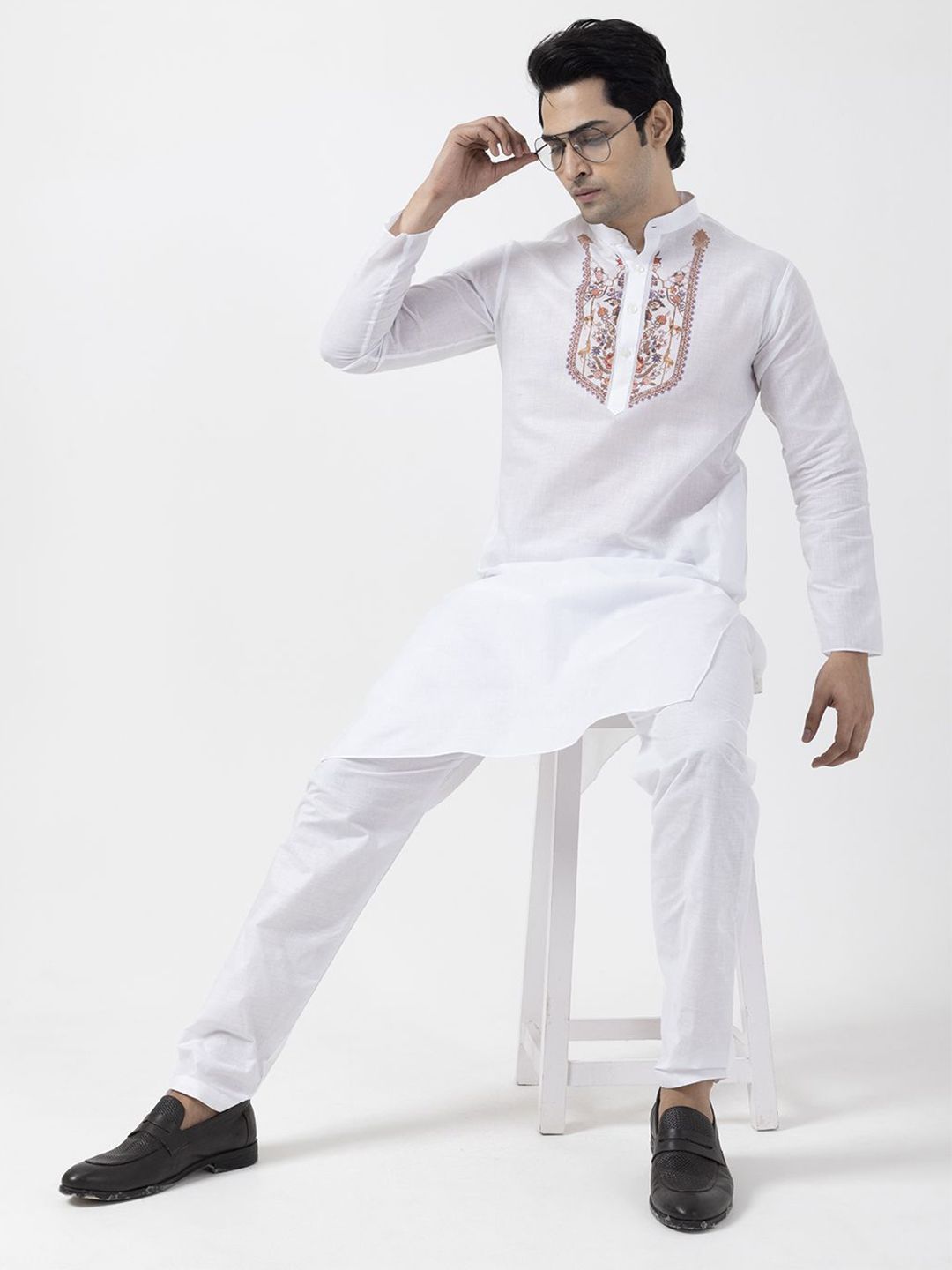 DEVOILER Ethnic Motifs Cotton Straight Knee Length Kurta