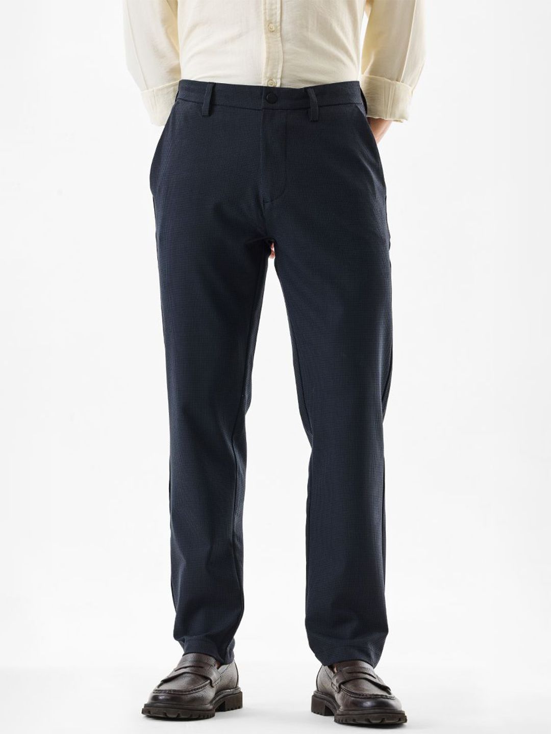 Snitch Men Solid Slim Fit Trousers