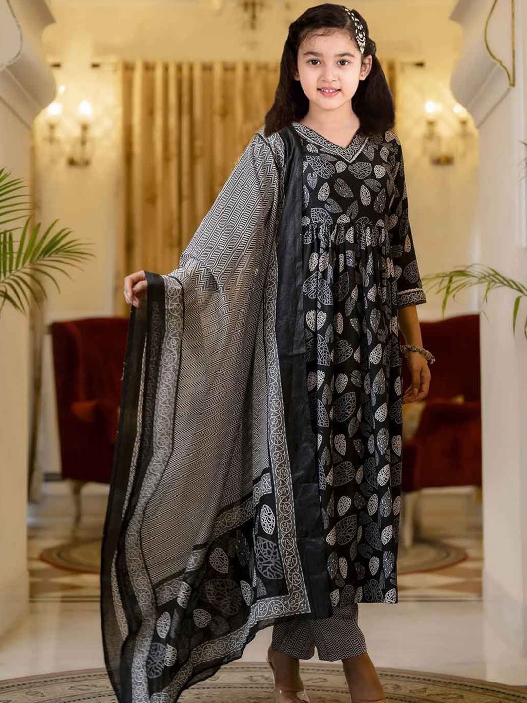 Vetrokart Girls Ethnic Motifs Printed Raw Silk A-Line Kurta with Salwar & With Dupatta