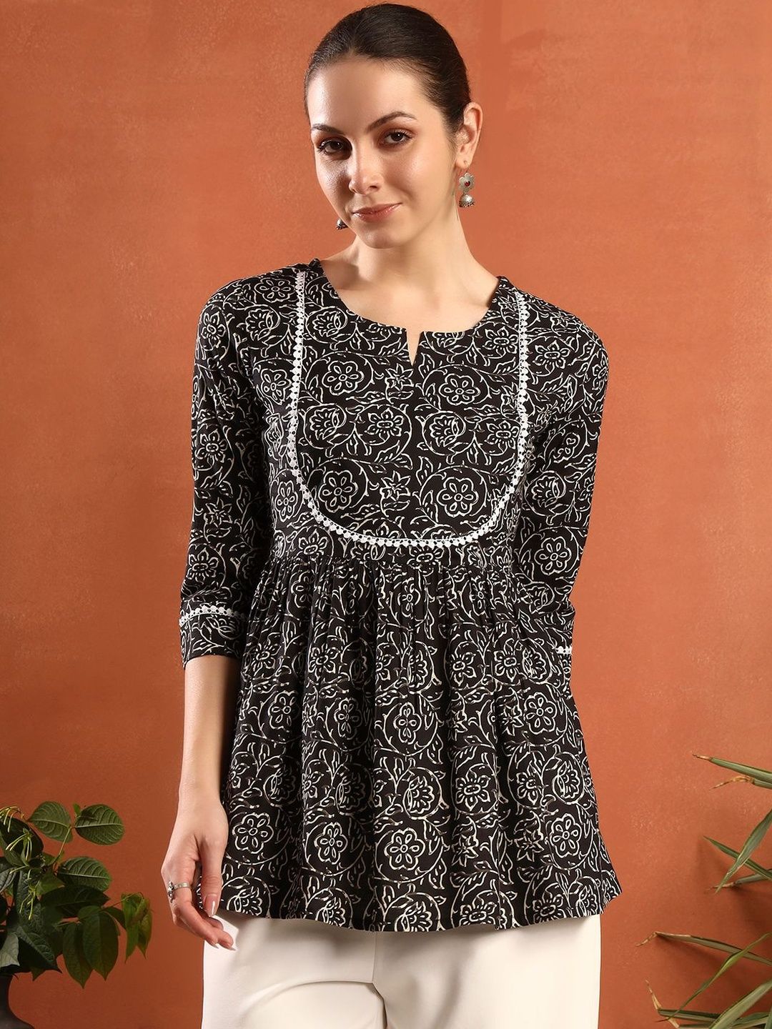 KIRNYA Floral Print Cotton Top