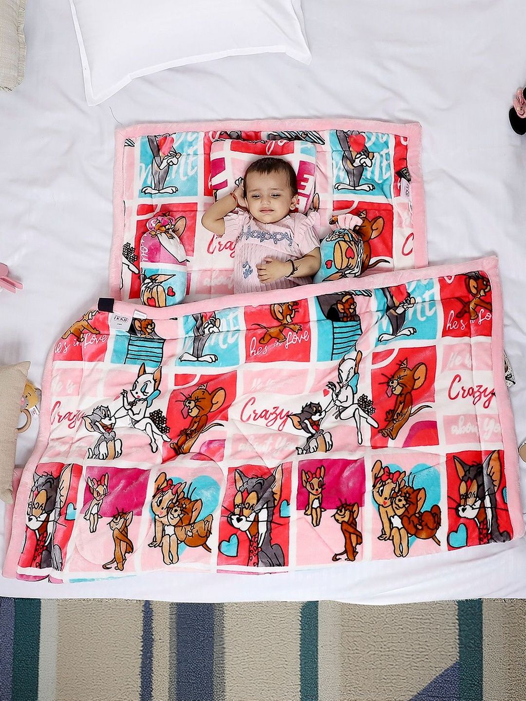 Monte Carlo Pink & Pink Set of 5 Cartoon Characters Blanket