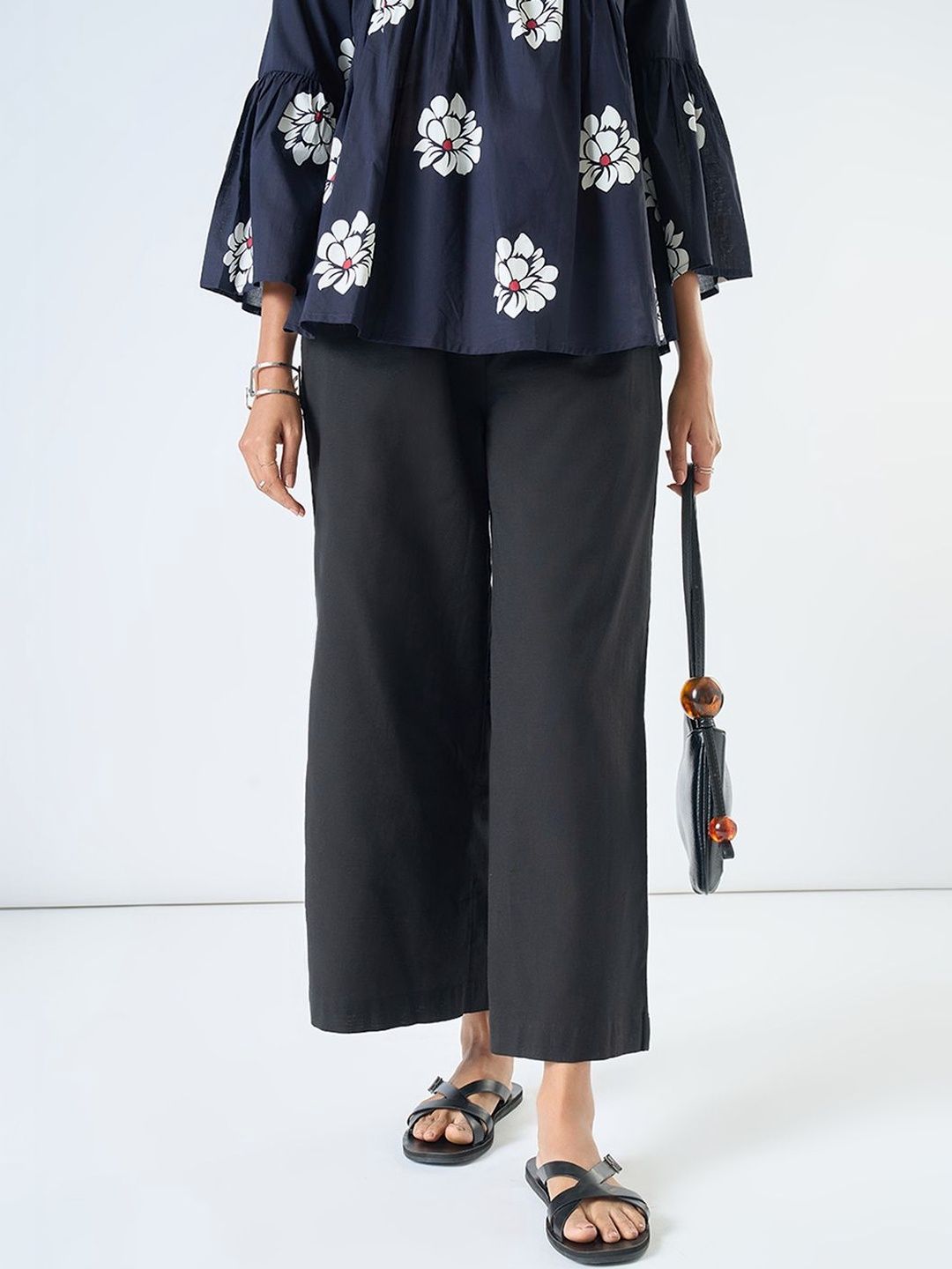 AKKRITI BY PANTALOONS Women Trousers