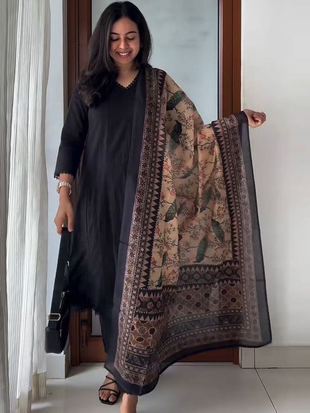 Women Ethnic Motifs Regular Kurta with Trousers & With Dupatta 5