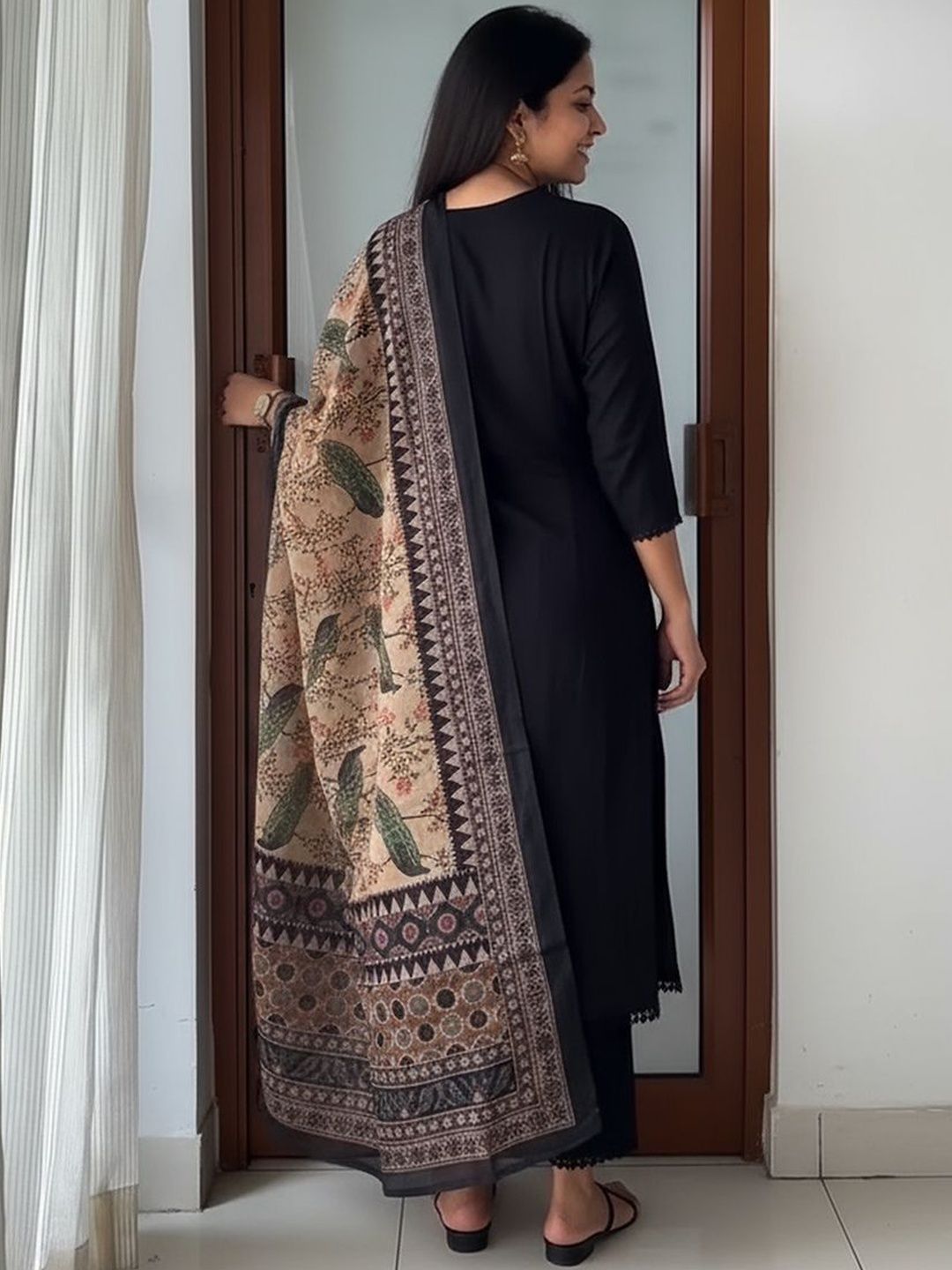 Women Ethnic Motifs Regular Kurta with Trousers & With Dupatta 2