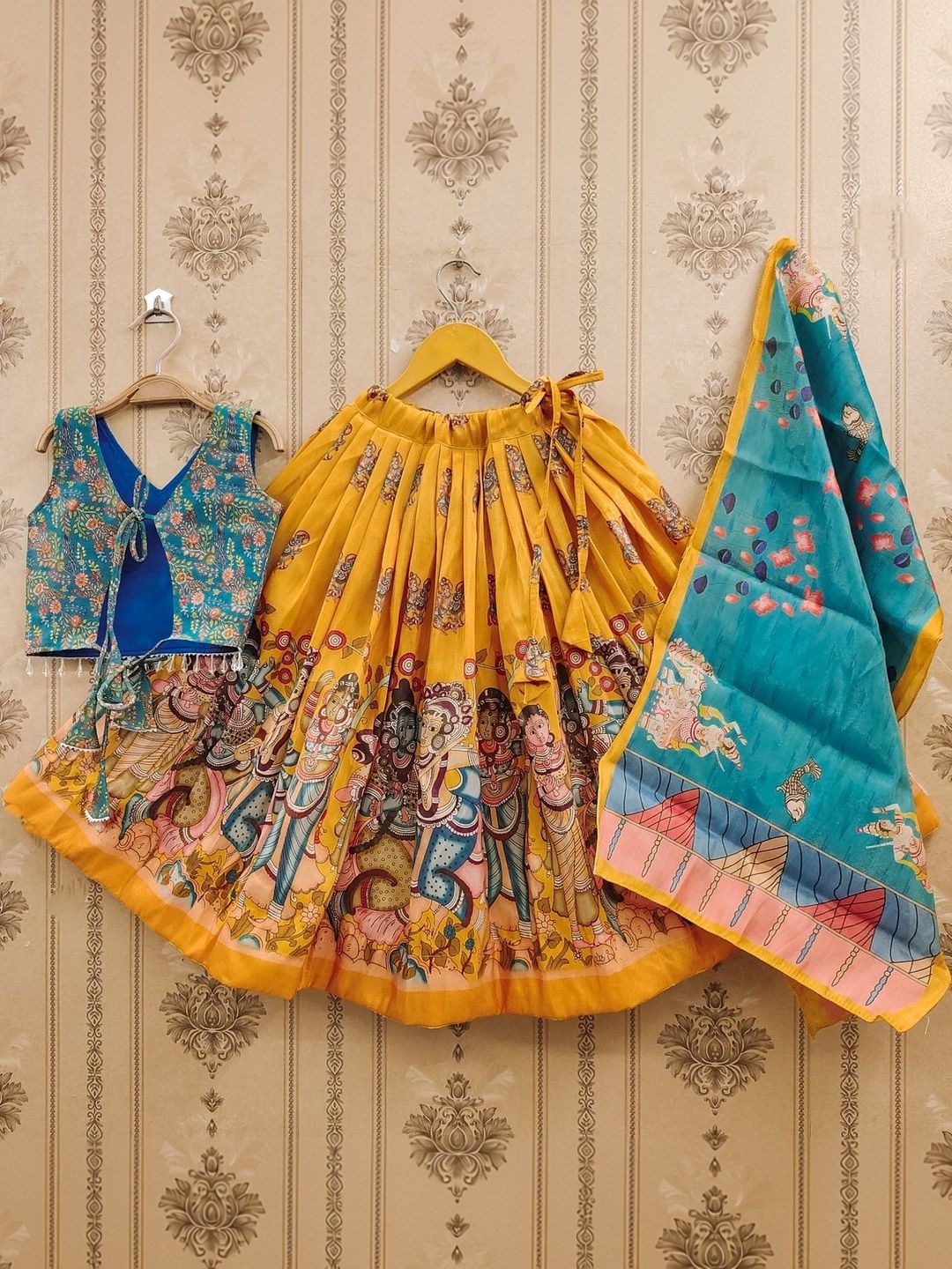 Girls Printed V-Neck Flared Lehenga Choli With Dupatta 2