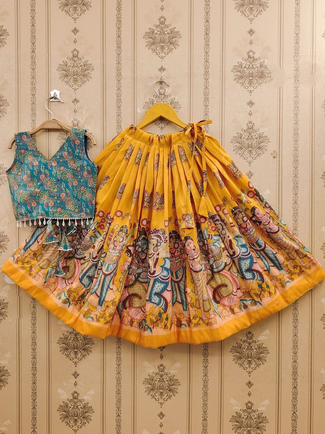 Girls Printed V-Neck Flared Lehenga Choli With Dupatta 3