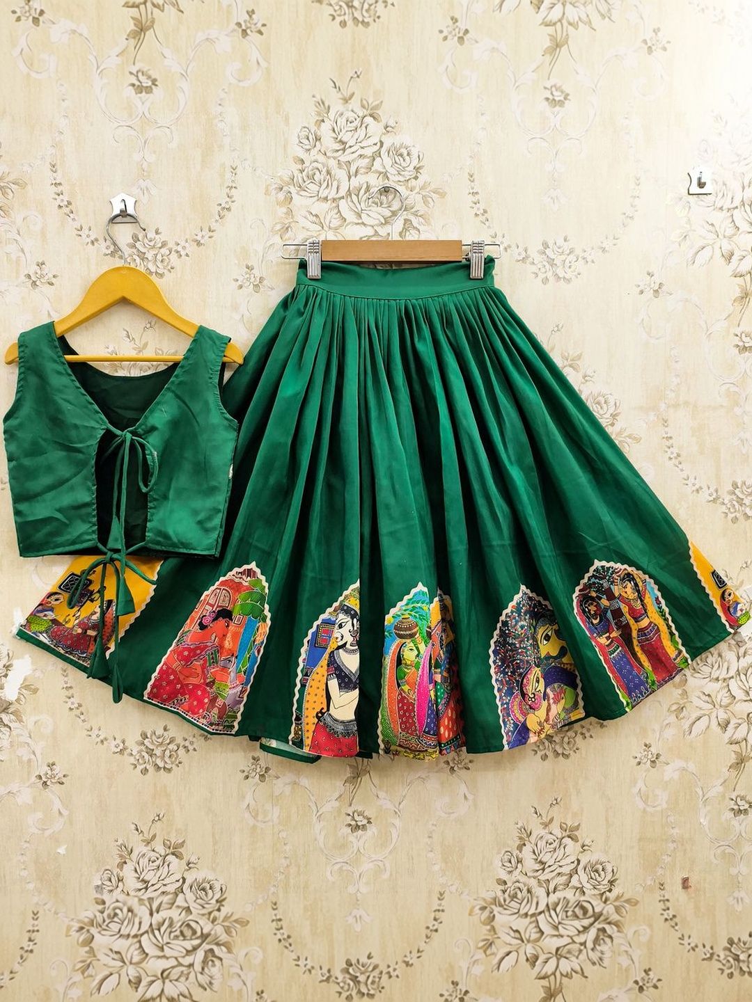 Girls Embellished Ready to Wear Lehenga & 2
