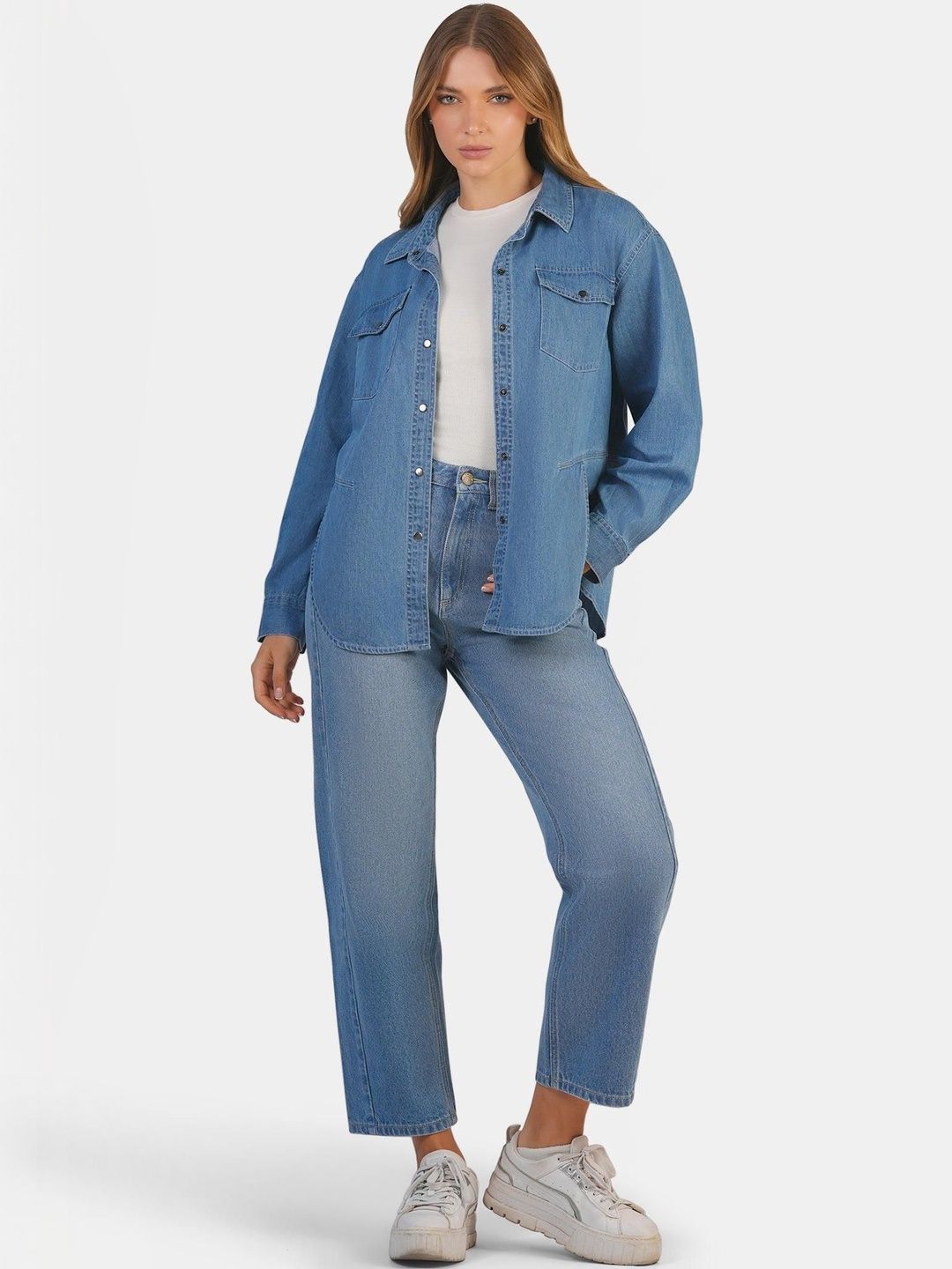 Virgio Women Solid Cotton Denim Barrel Fit High Raise Clean Look Jeans