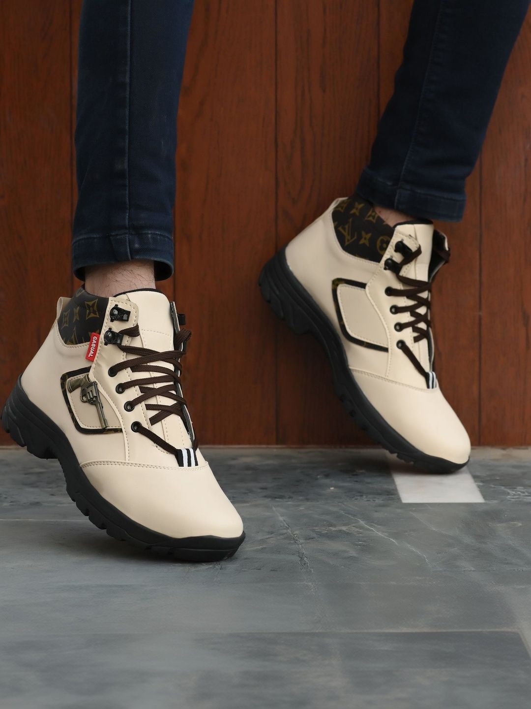 Lejano Men Colourblocked Round Toe Sneakers