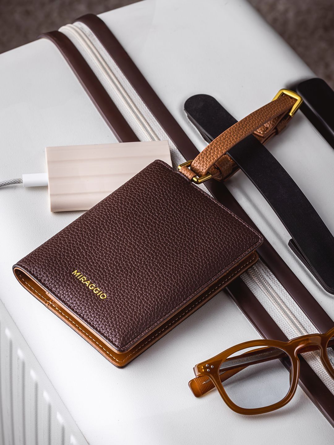 MIRAGGIO Scratch Resistant Passport Holder