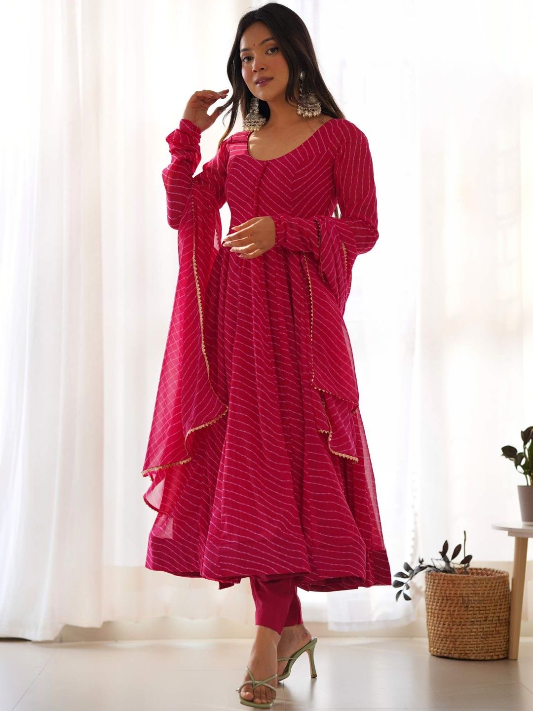 RITIRANG Women Leheriya Printed Panelled Kurta with Trousers & With Dupatta
