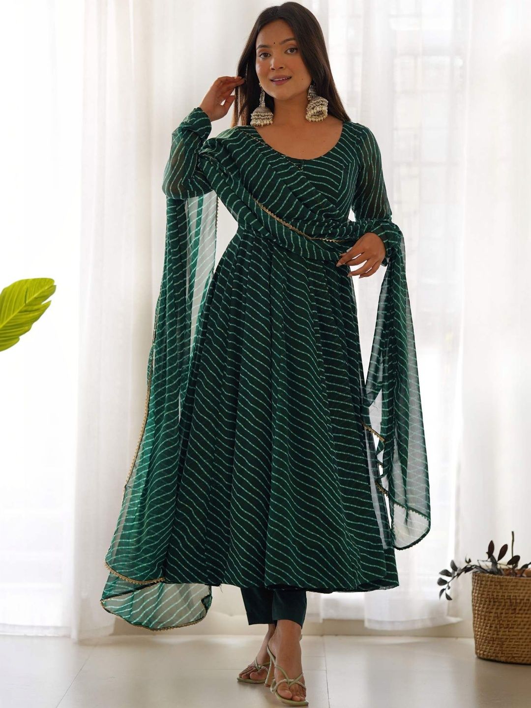 RITIRANG Women Leheriya Printed Panelled Kurta with Trousers & With Dupatta